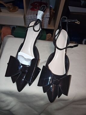 Apt. 9 Black Patent Pointed-Toe Bow Ankle-Strap Heels